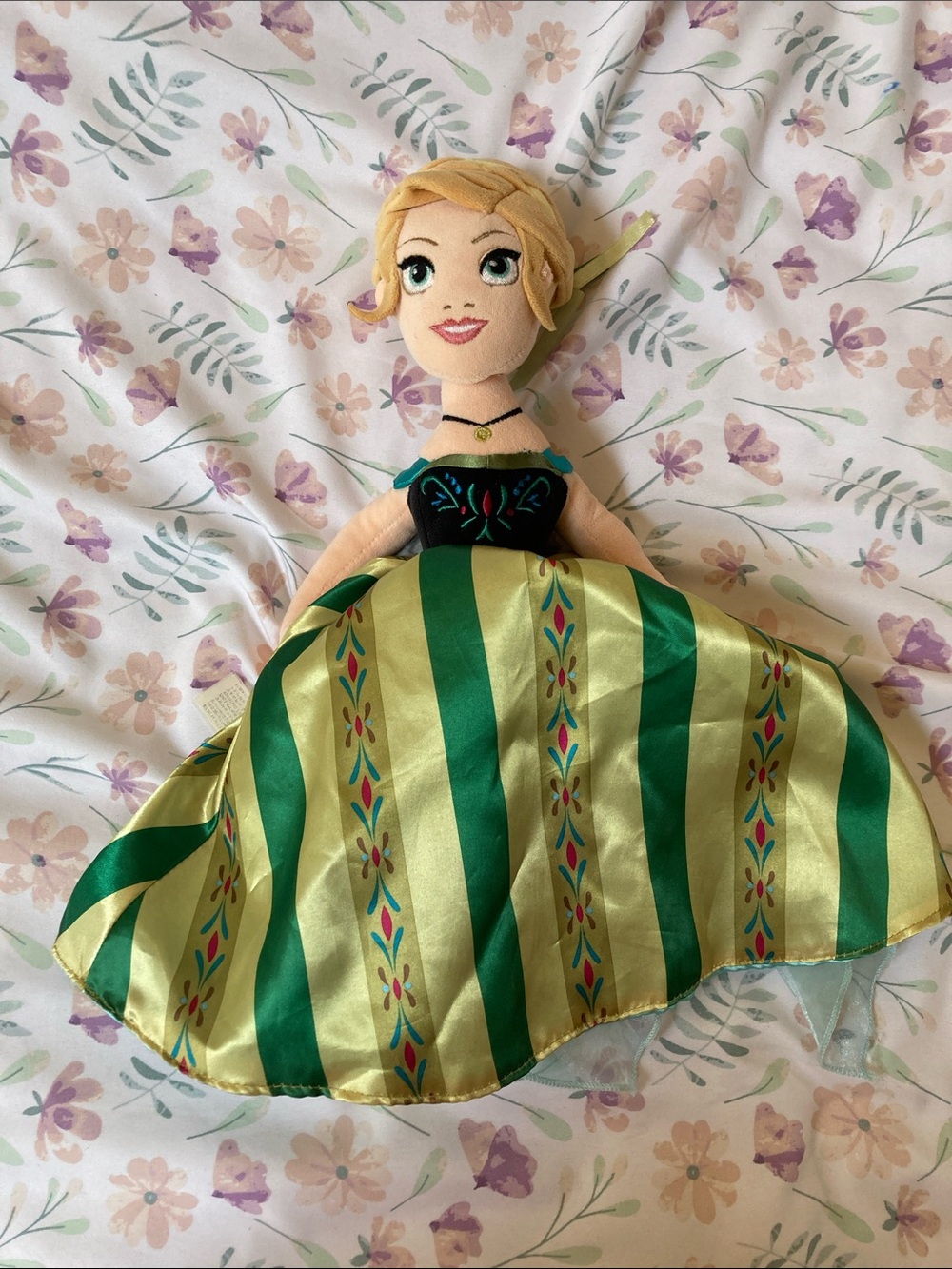Disney Frozen Elsa and Anna Reversible Plush Doll. - Picture 2 of 5